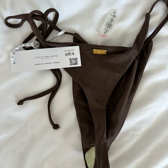 AXIL SWIM BIKINI SET - Picture 9 of 9